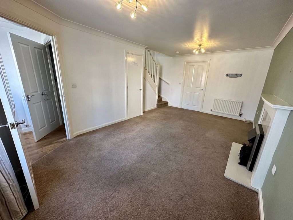 Property photo 2 of 12 View