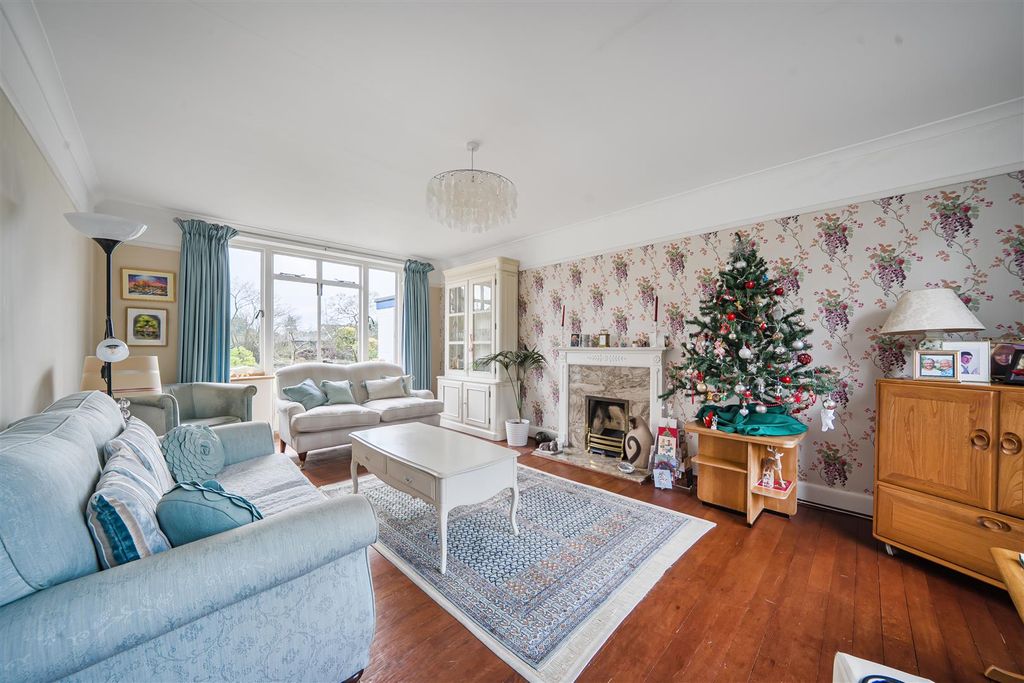 Property photo 2 of 21 1393697-20-69496E5c61964.Jpg