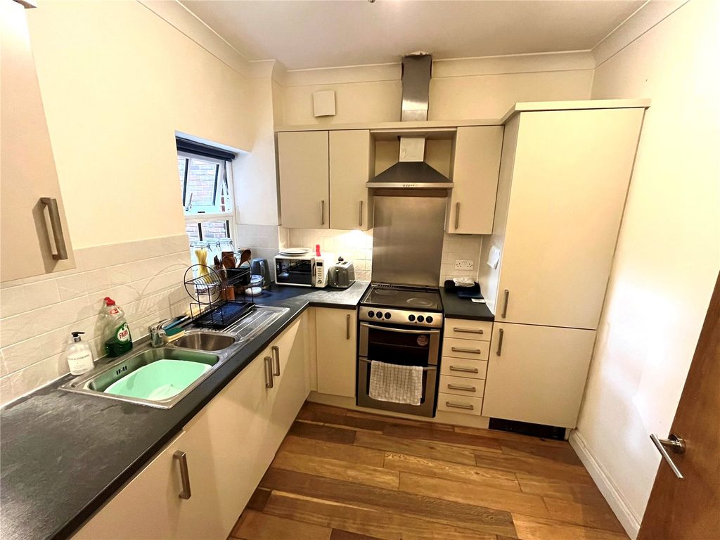 Property photo 2 of 8 Picture No. 07