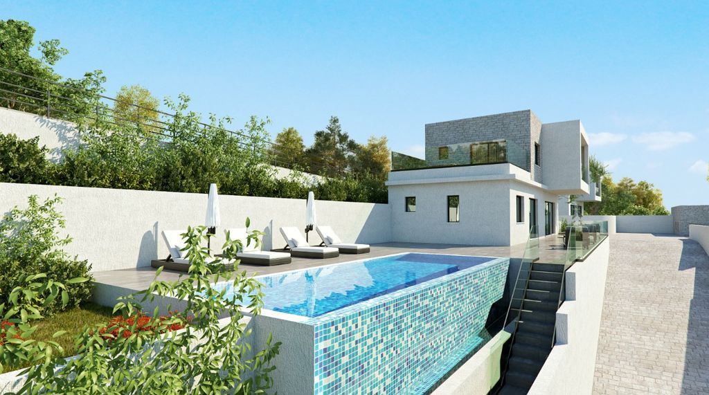Property photo 3 of 18 Villa &amp; Pool -...