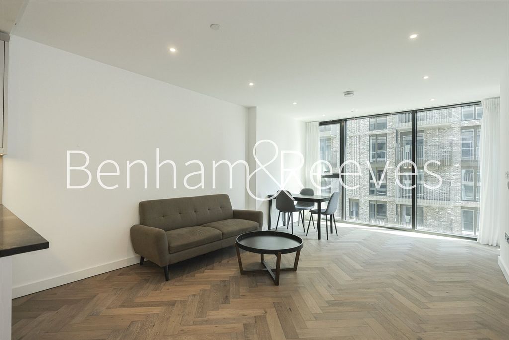 Property photo 3 of 14 Picture No. 05