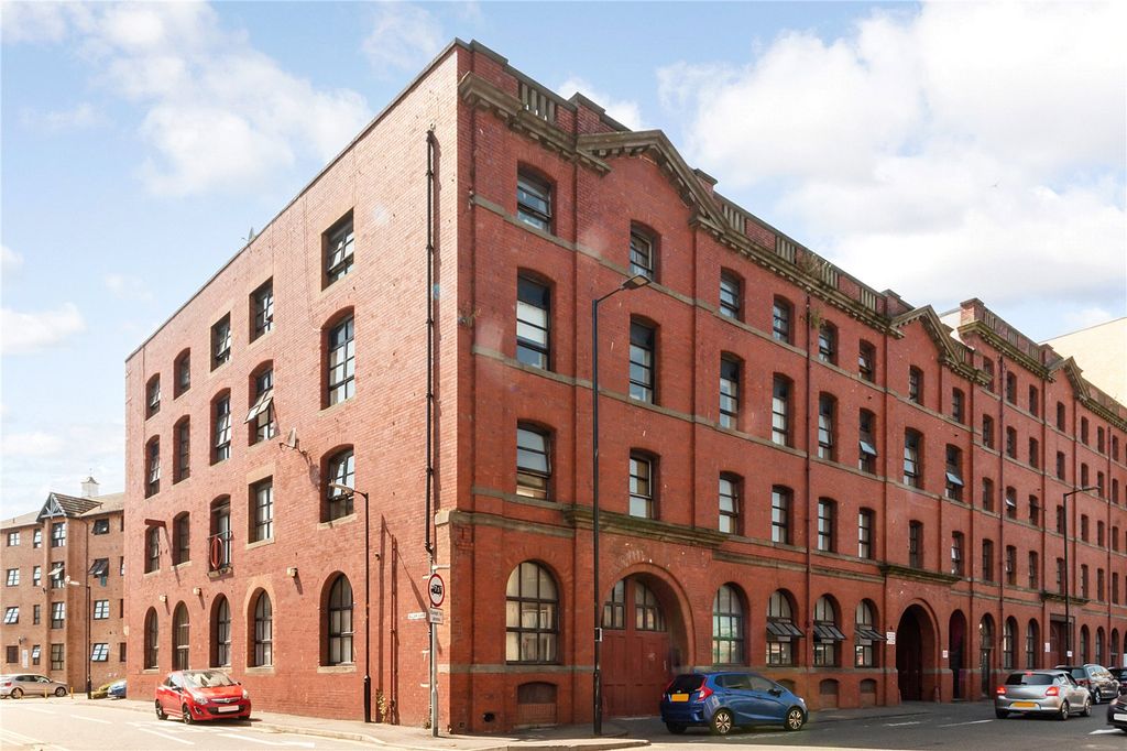 Property photo 1 of 21