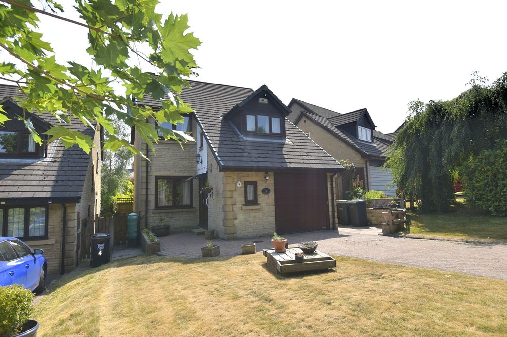 Property photo 1 of 16 Main