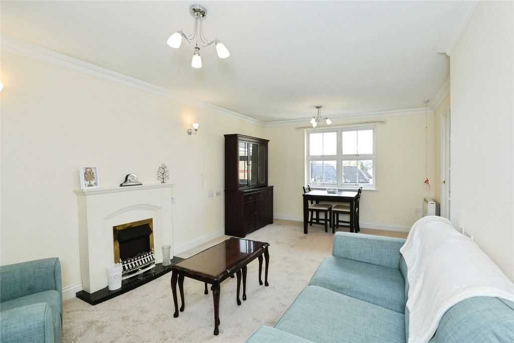 Property photo 2 of 11 Picture No. 12