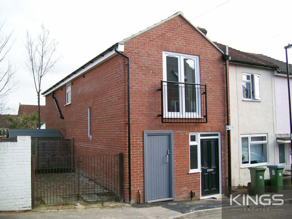 Property photo 1 of 3