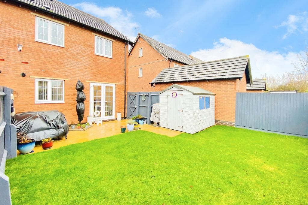 Property photo 2 of 23