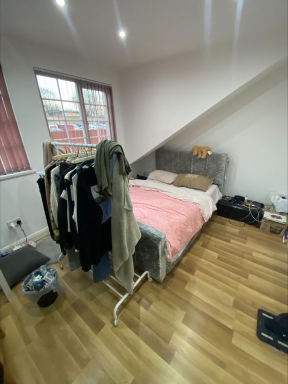 Property photo 3 of 4