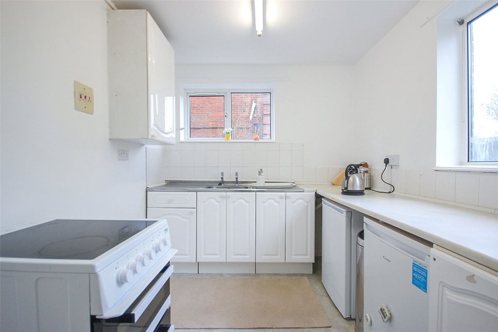 Property photo 3 of 11 Picture No. 28