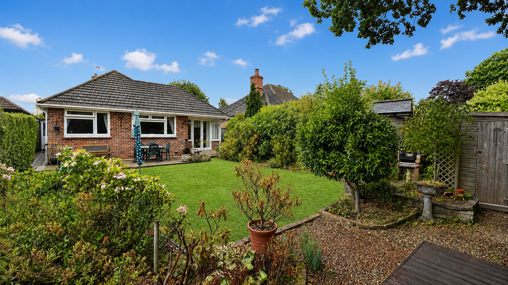 Property photo 2 of 18 B468E389-c2ee-4d5B-Be95-Ad6d79Dd0987
