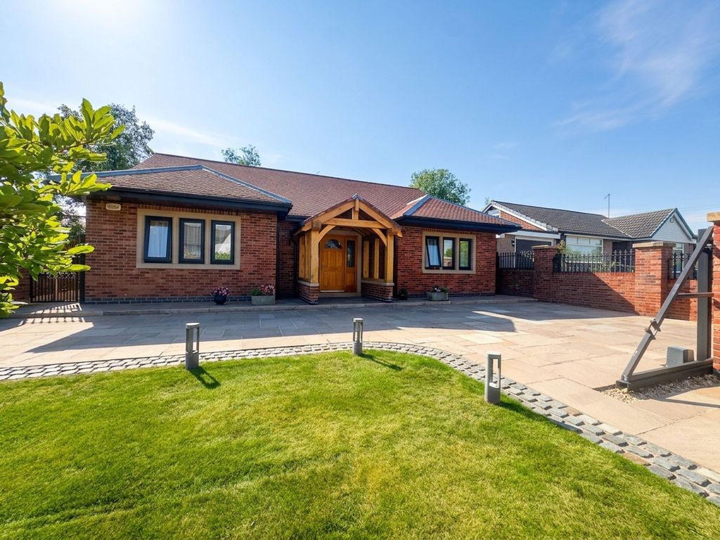 Property photo 1 of 43