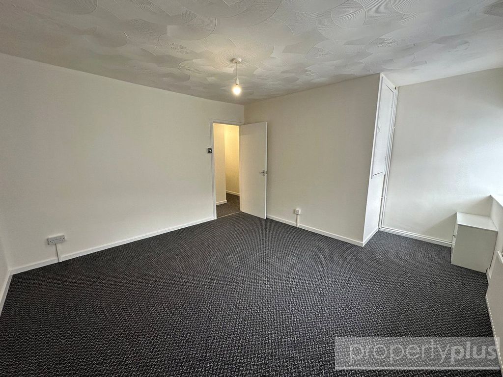 Property photo 2 of 9 Picture No. 03