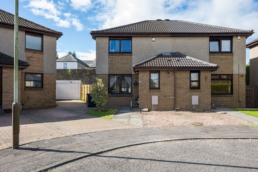 Property photo 1 of 17 External