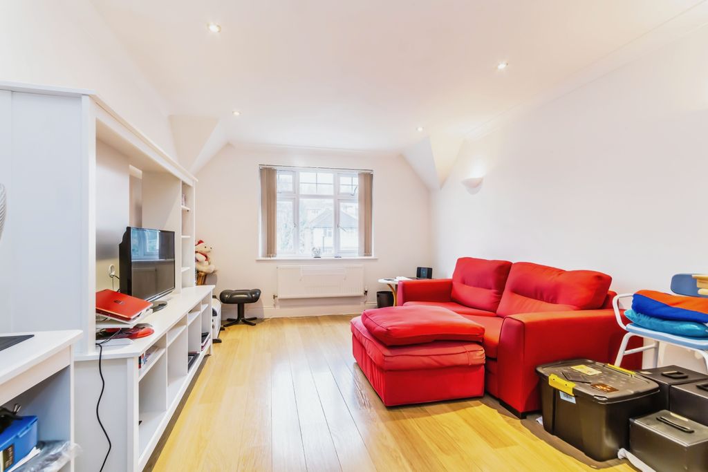 Property photo 1 of 17 Photography