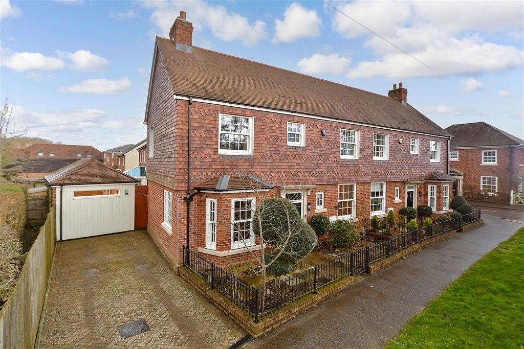 Property photo 1 of 12 External (Web)