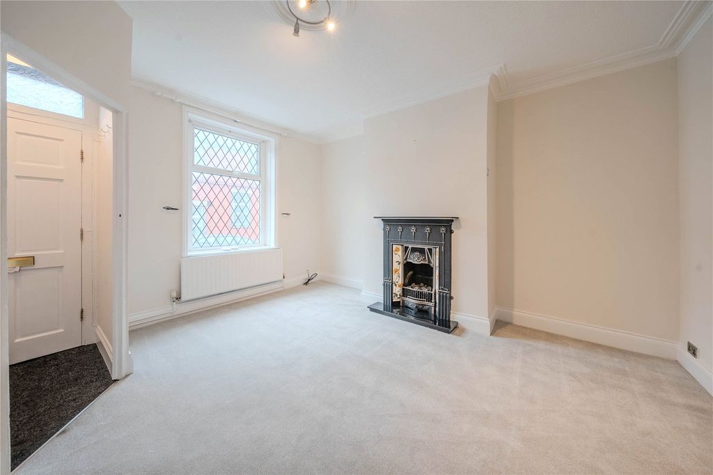 Property photo 2 of 13 Picture No. 21