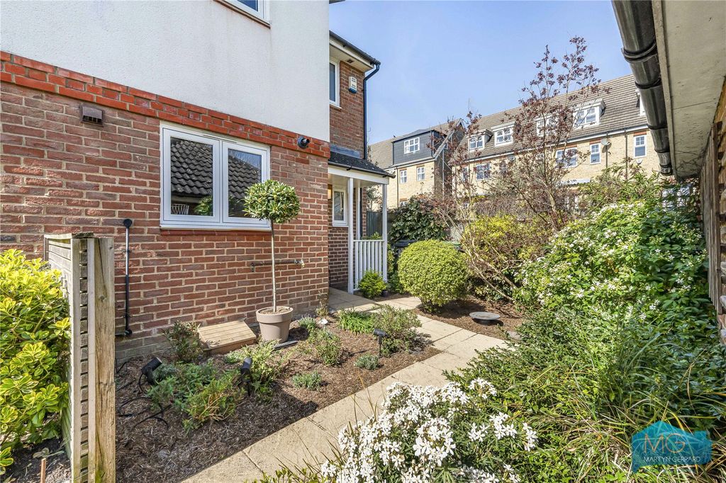 Property photo 2 of 26 Picture No. 18