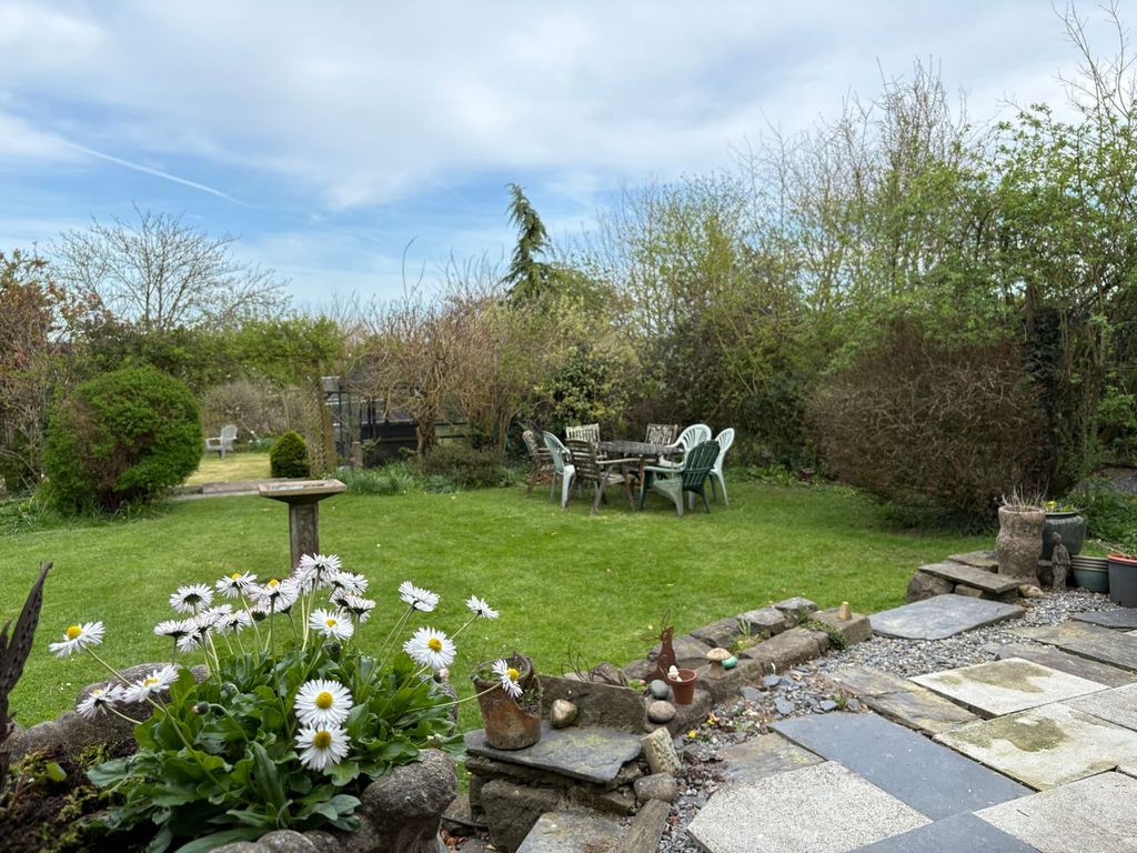 Property photo 3 of 45