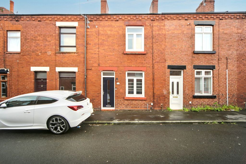 Property photo 1 of 12