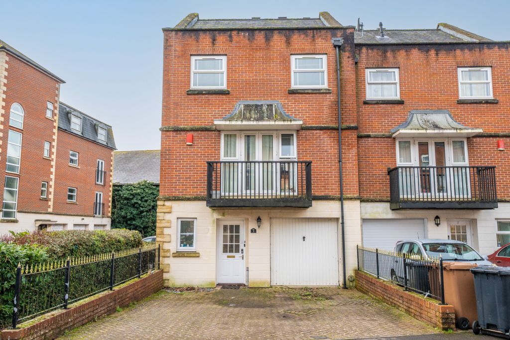 Property photo 1 of 21