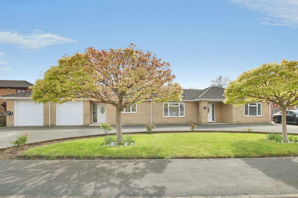 Property photo 1 of 25