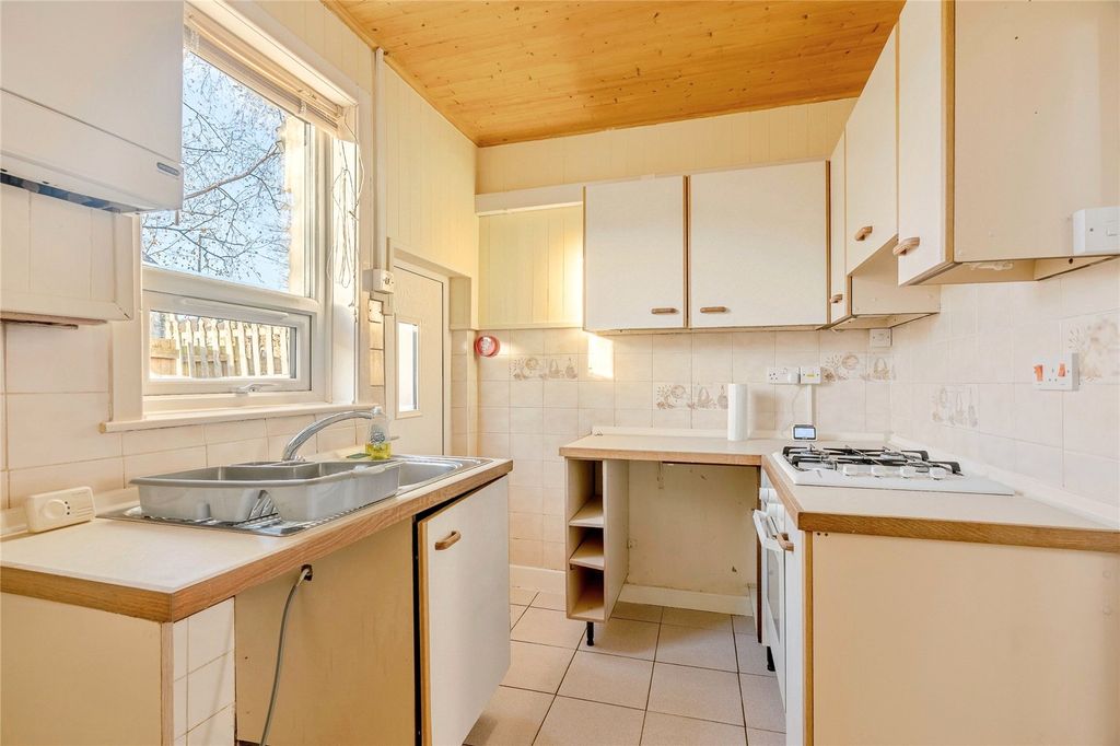 Property photo 3 of 15 Picture No. 06