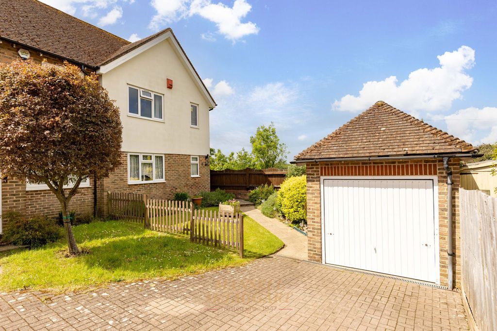 Property photo 1 of 25