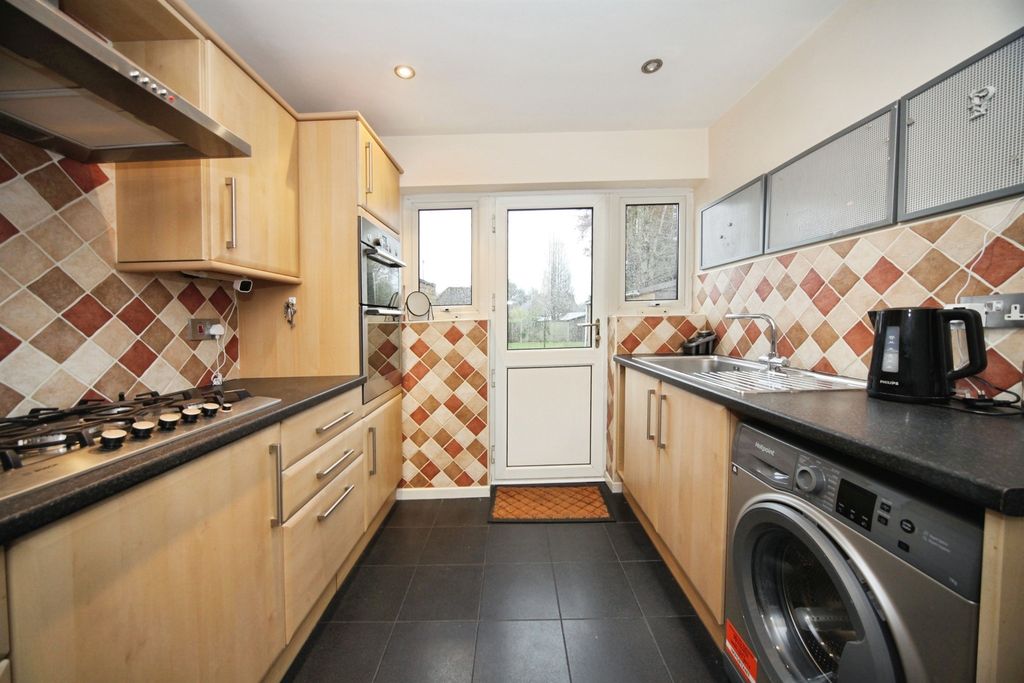 Property photo 2 of 20