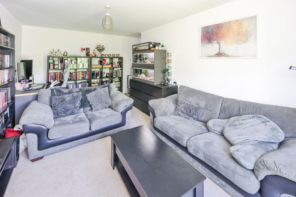 Property photo 3 of 14 Pbox-Img.Jpg