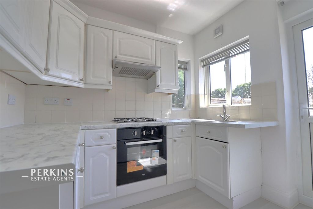 Property photo 1 of 6 Kitchen.Jpg