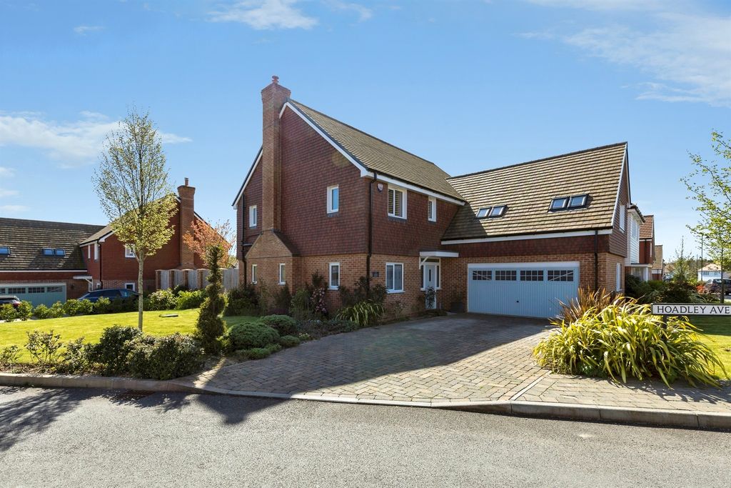 Property photo 1 of 26