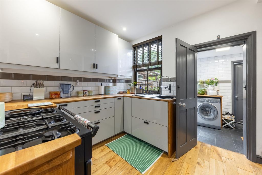 Property photo 3 of 18 Ba-4.Jpg