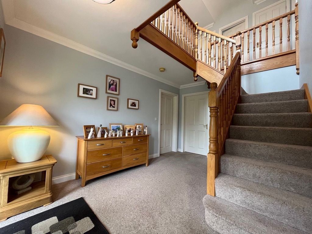 Property photo 3 of 74
