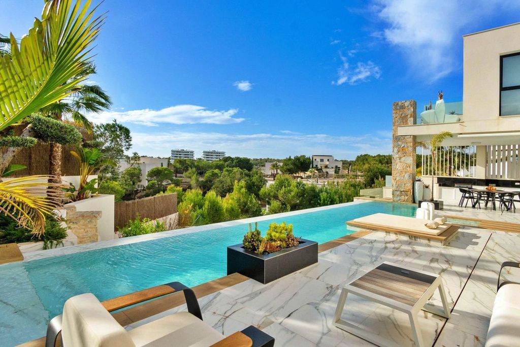 Property photo 1 of 50