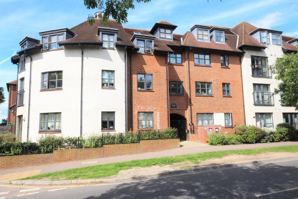 Property photo 1 of 11