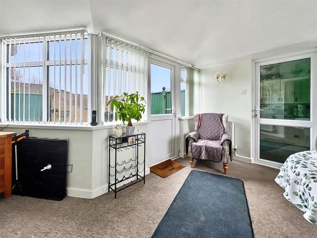 Property photo 3 of 18 Picture No. 06