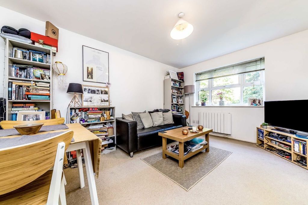 Property photo 2 of 3