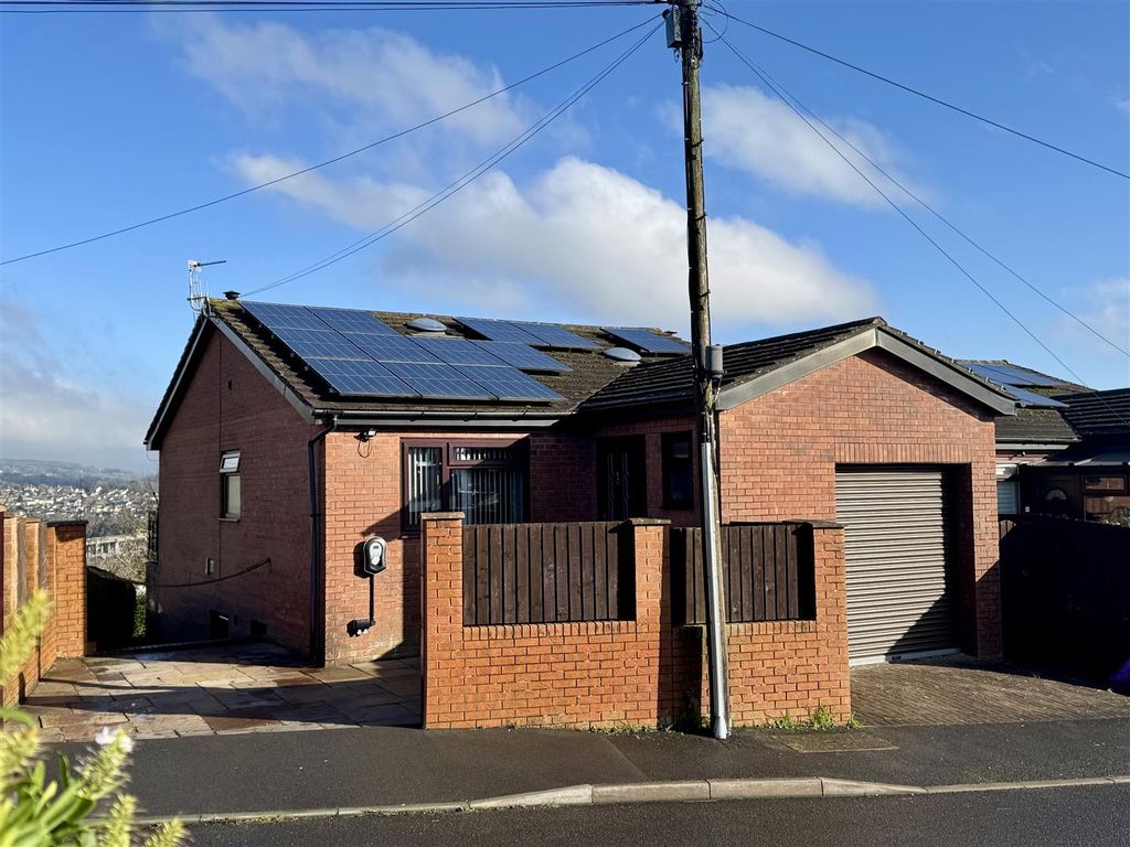 Property photo 1 of 30