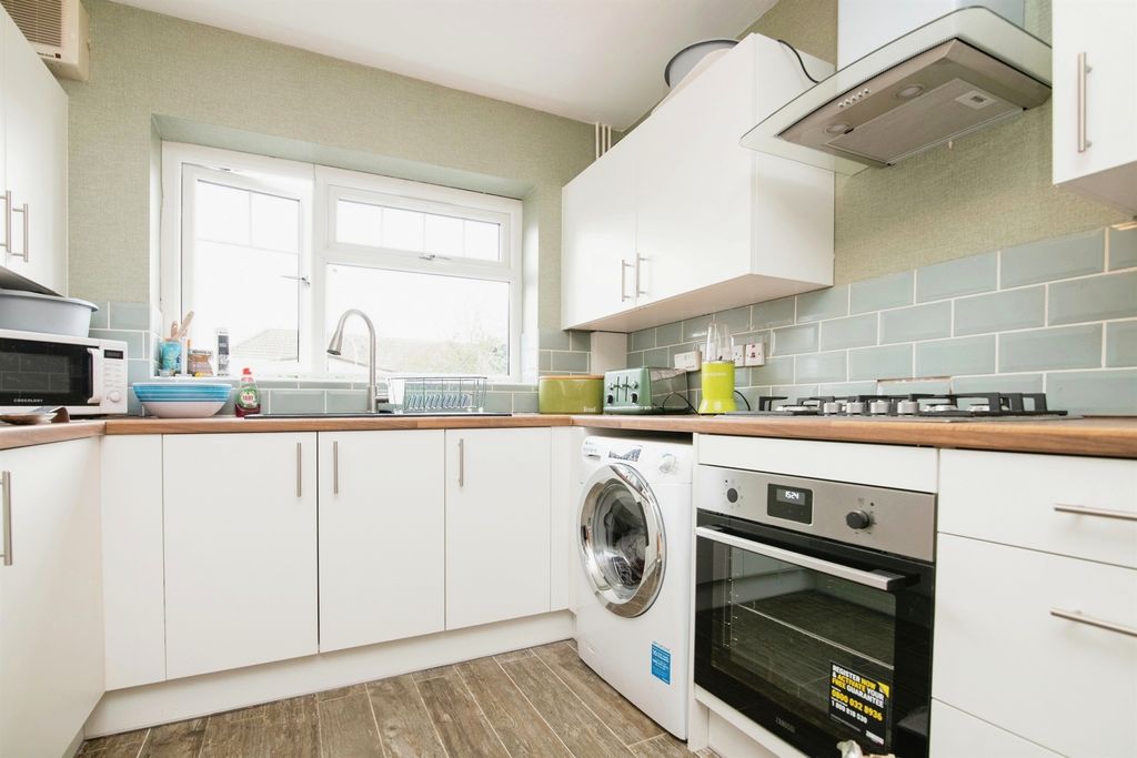 Property photo 3 of 14