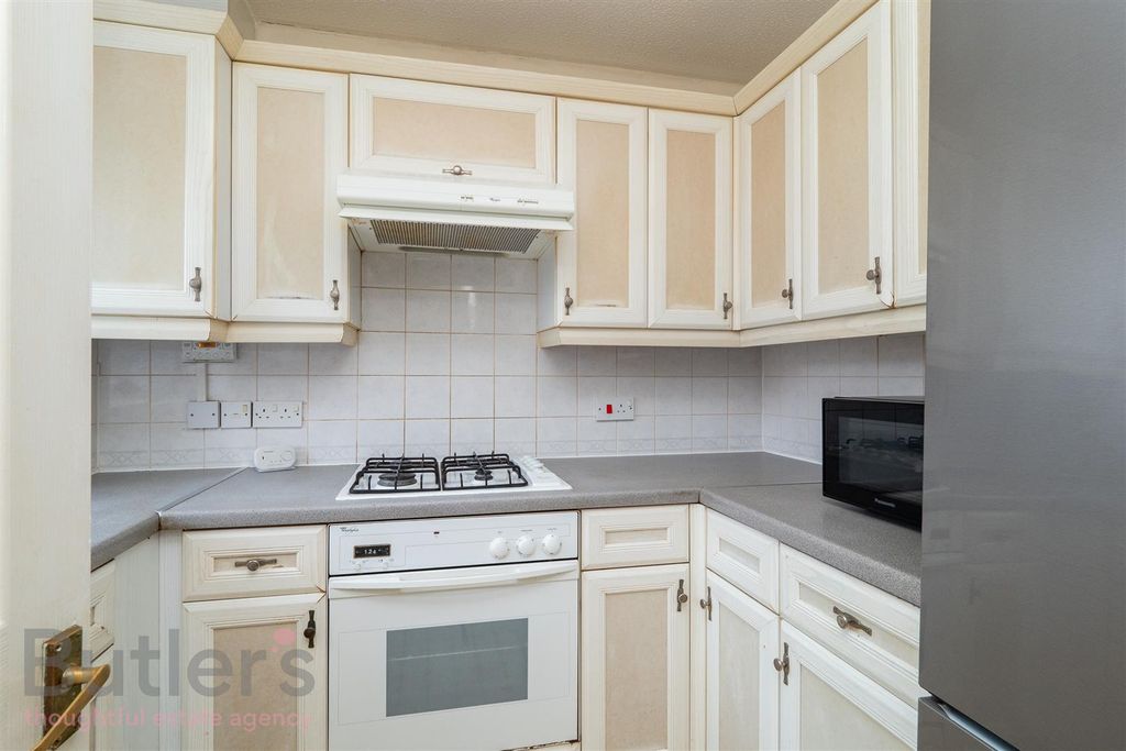 Property photo 3 of 12 CC-006 Wm.Jpg