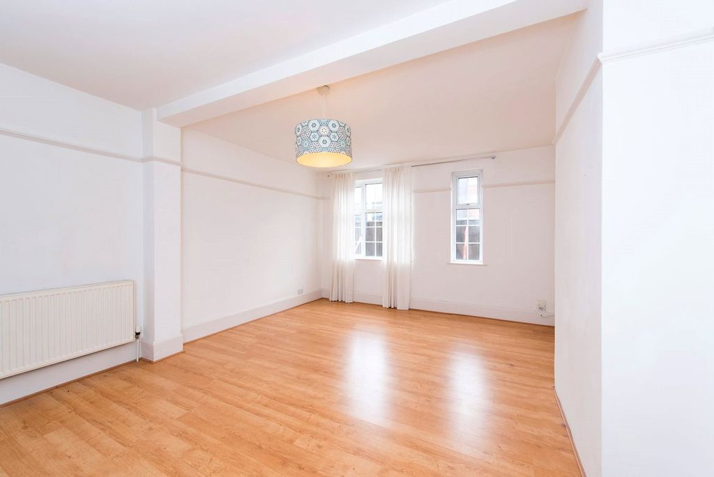 Property photo 1 of 6 Flat A 37 Chapel Market 4