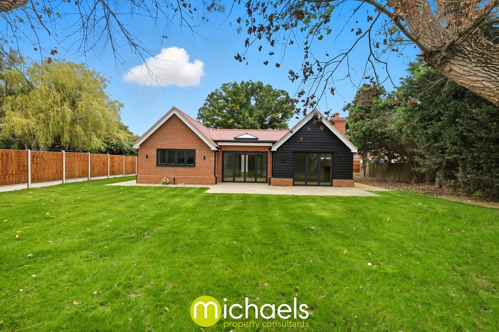 Property photo 2 of 34