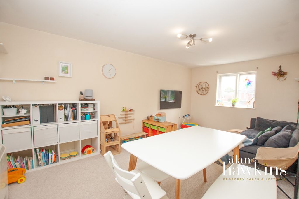 Property photo 3 of 8 Img_0099