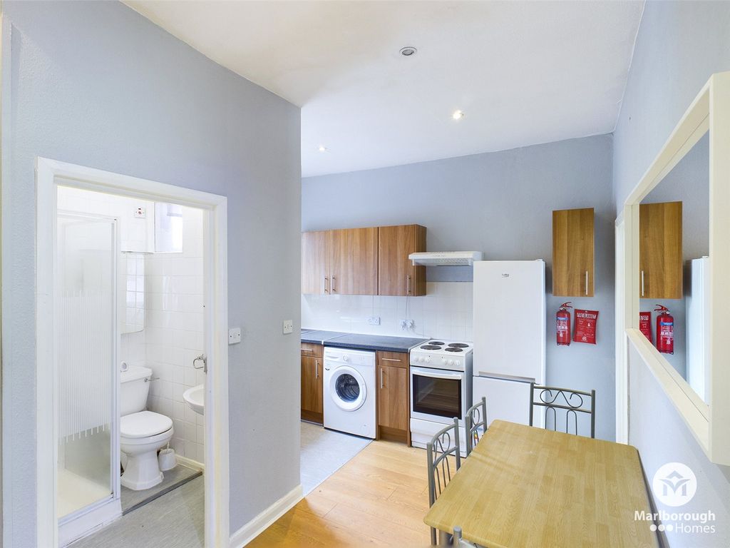 Property photo 3 of 8 Leytonstone E11