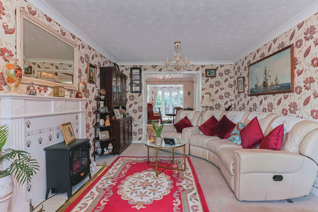 Property photo 3 of 24