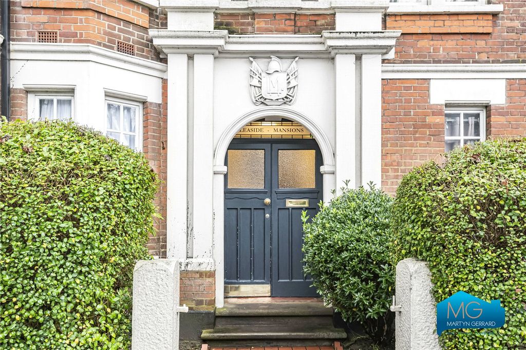 Property photo 3 of 24 Picture No. 07