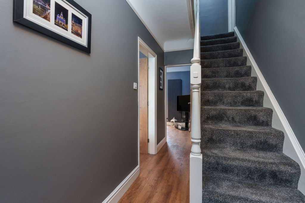 Property photo 3 of 41