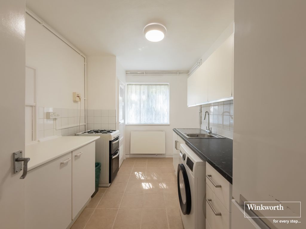 Property photo 1 of 7 Kitchen
