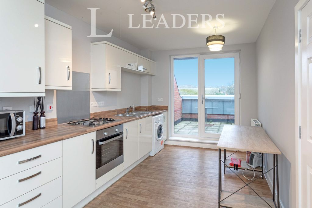 Property photo 1 of 9 Kitchen