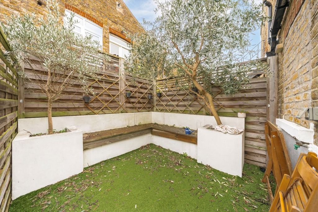 Property photo 3 of 9