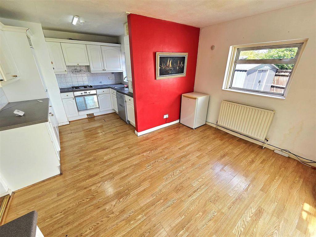 Property photo 3 of 13 Kitchen / Diner